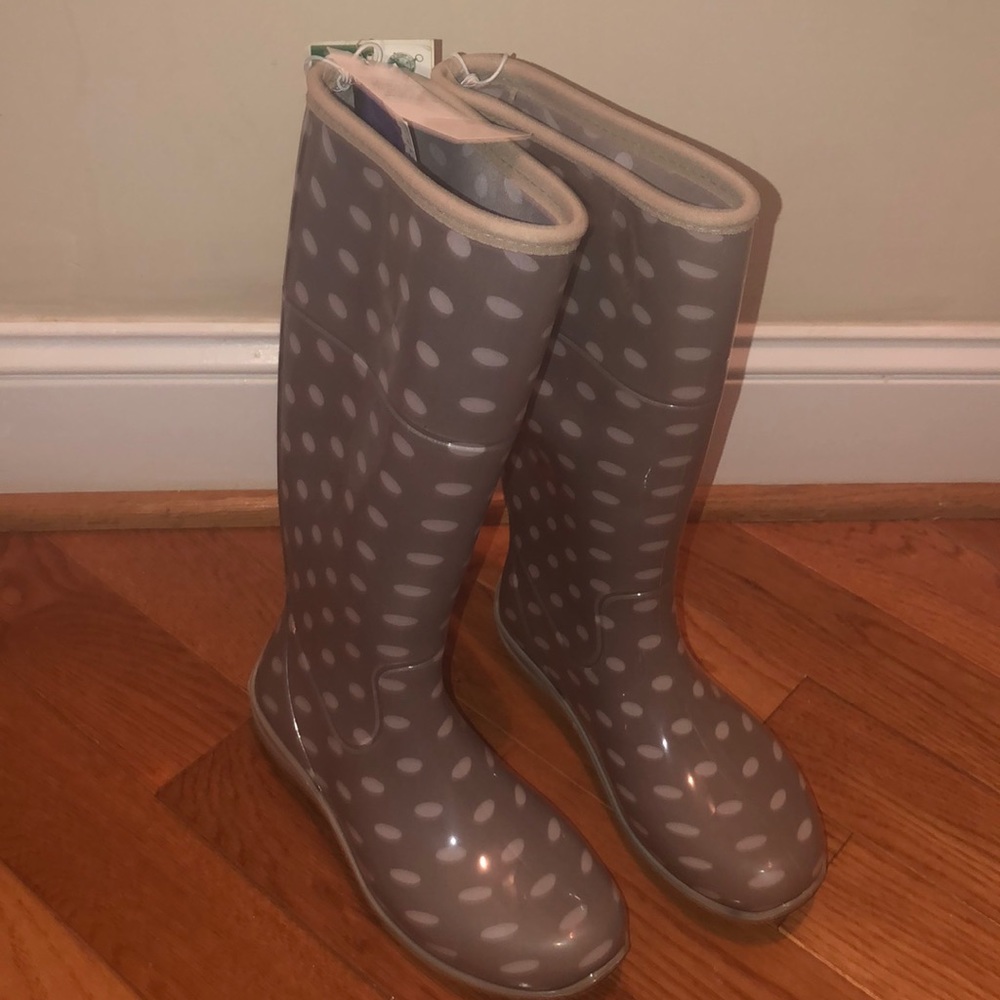 Rain boots